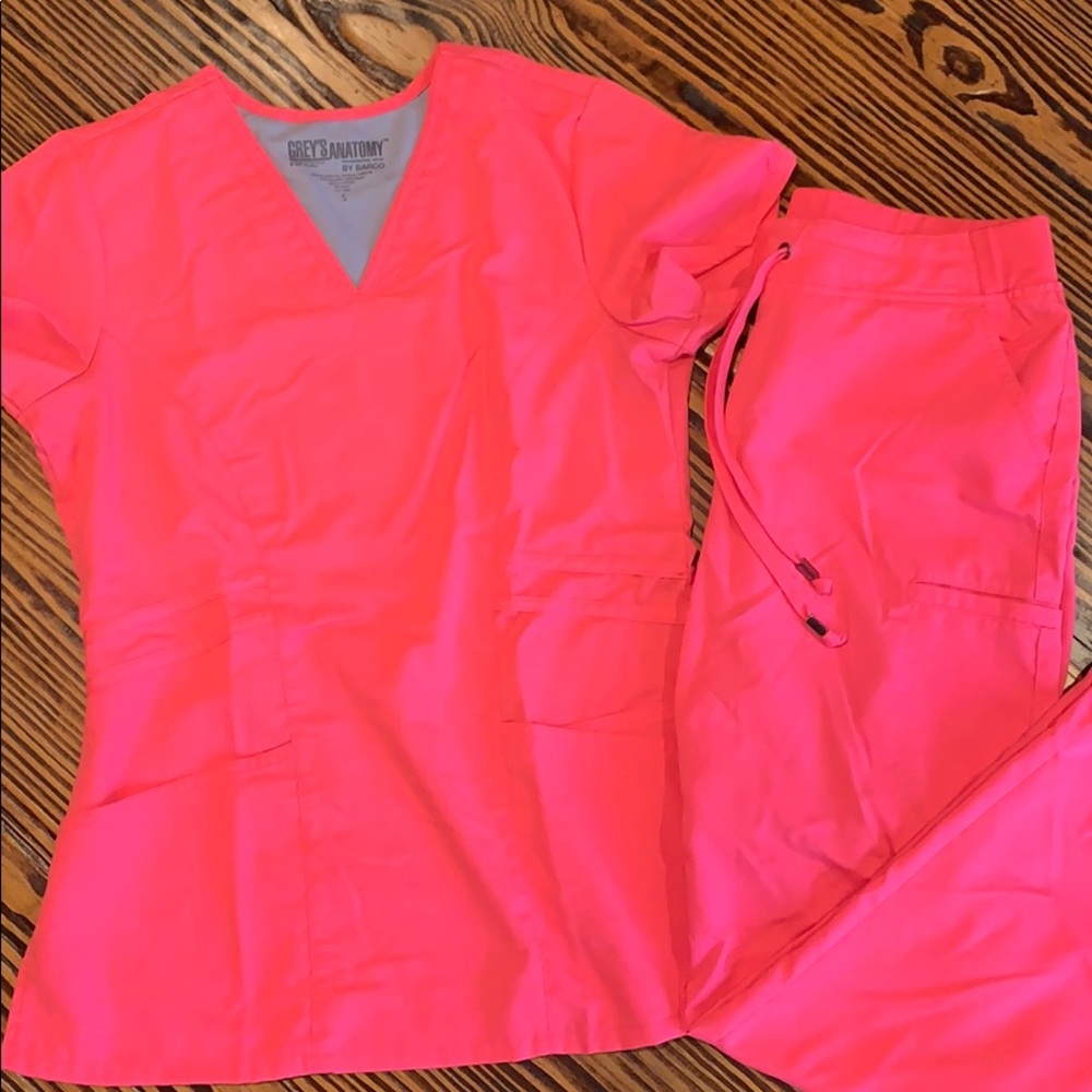 Grey’s Anatomy scrubs